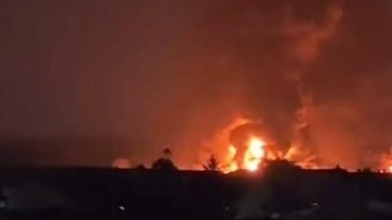 Kebakaran Besar Landa Pabrik Karet di Tanah Tinggi Tangerang