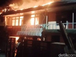 Rumah 2 Lantai di Tasik Ludes Terbakar, Bayi Lolos dari Maut