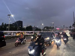 Demo Mahasiswa di Depan DPR Bubar, Lalu Lintas Kembali Normal
