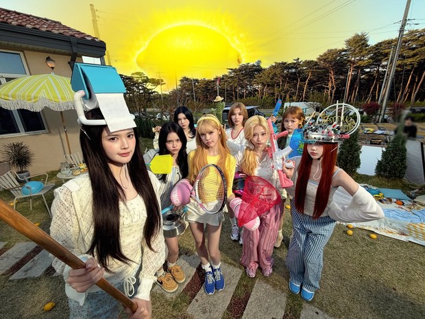 Hearts2Hearts bergabung dalam jajaran idol K-Pop yang menyambut awal musim panas dengan merilis karya musik baru bernuansa cerah nan ceria.