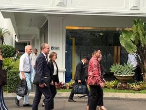 Mendikti Boyong Profesor Imperial College London Bertemu Prabowo, Bahas Apa?
