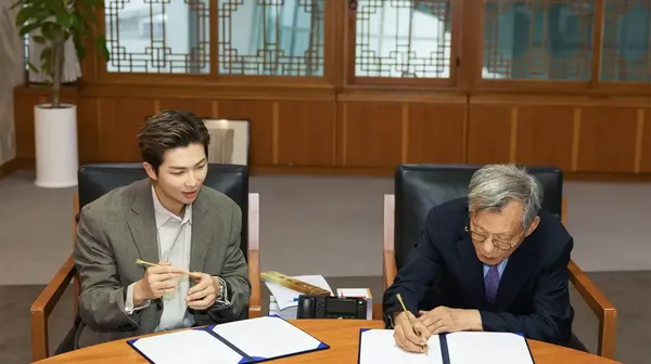 Momen Penobatan RM BTS Jadi Duta National Museum of Korea
