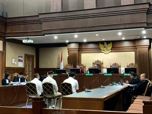 3 Bos Blueray Cargo Dituntut 2,5 dan 3 Tahun Penjara di Kasus Suap Bea Cukai