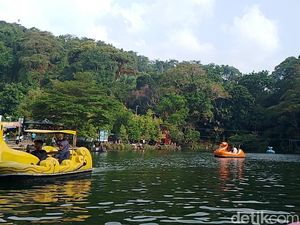 Langka! Air Situ Cipanten Majalengka Berubah Warna di Musim Kemarau