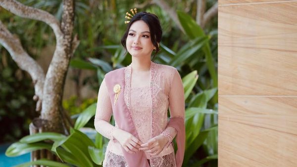 Pesona Aisyah Aqilah Jadi Bridesmaid, Refal Hady Sampai Berkomentar