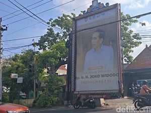Asal Dana Baliho Ultah Jokowi Disorot, Pemkot Solo: Nggak Bayar