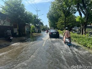 Sejumlah Titik di Surabaya Masih Terendam Banjir