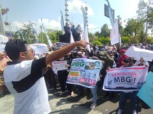 Ribuan Orang di Lamongan Gelar Aksi Damai Dukung Program MBG