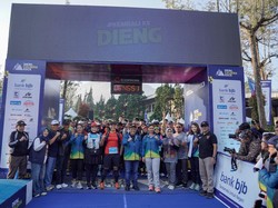 Dieng Caldera Race, Ribuan Pelari Taklukkan Dataran Tinggi Dieng Bareng bjb