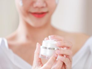 Apakah Glutathione dalam Skincare Aman untuk Ibu Hamil?