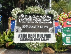 KDM Kirim Karangan Bunga Hitam Putih Saat HUT Jakarta, Ini Kata Pemprov DKI