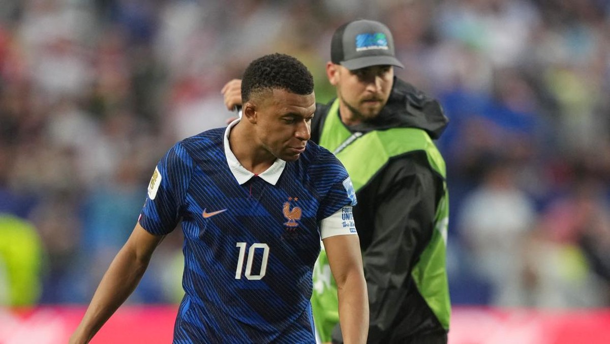 Kylian Mbappe kerap diolok-olok dengan meme diktator. (Foto: IMAGN IMAGES via Reuters/JAMES LANG)