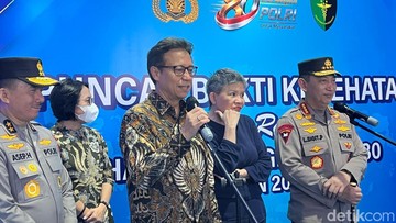 Menkes Apresiasi Bakti Kesehatan Polri, Dorong Buruh Rutin Periksa Kesehatan
