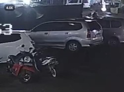 Terekam CCTV Aksi Bobol Mobil di Glenmore Banyuwangi