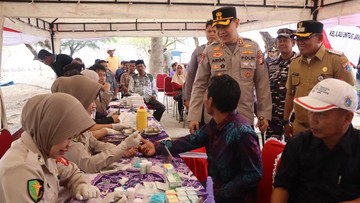 Sambut Hari Bhayangkara, Polres Kepulauan Seribu Bakti Sosial-Religi