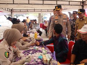 Sambut Hari Bhayangkara, Polres Kepulauan Seribu Bakti Sosial-Religi