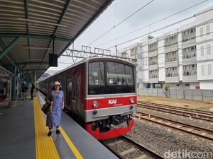 Warga Depok Sengaja Jajal Stasiun JIS, Senang Akses Lebih Mudah Nonton Persija