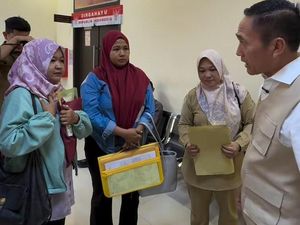 Soroti Praktik Uang Penerimaan Siswa Baru, Ratu Dewa Minta Warga Laporkan