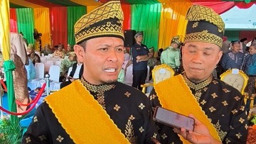 Peringatan HKG 2026 di Pekanbaru Meriah, Wako Agung Bagikan Ribuan Sembako
