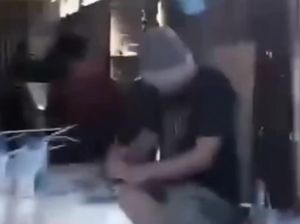 Video Momen Emak-emak Gerebek Barak Narkoba di Labura