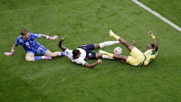 Sindir VAR Untungkan Inggris, Queiroz: Wasit Video Lagi Ngopi?