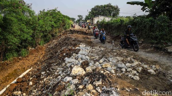 Jalan Raya CBL Memprihatinkan, 4 Titik Longsor Dibiarkan Berbulan-bulan
