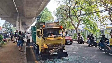 Kecelakaan Beruntun 6 Kendaraan di Jalan Sholis Bogor, 1 Orang Terluka