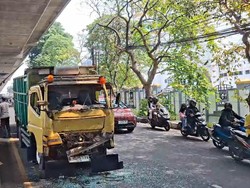 Kecelakaan Beruntun 6 Kendaraan di Jalan Sholis Bogor, 1 Orang Terluka
