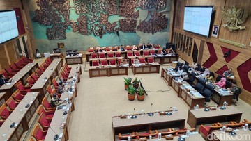 Rapat di DPR, Pakar Ungkap Modus Kecurangan SPMB yang Makin Canggih