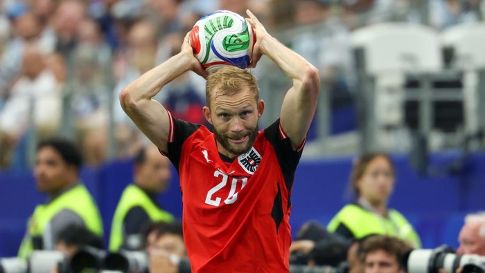 ARLINGTON, TEXAS - JUNE 22: Konrad Laimer #20 of Austria controls the ball during the FIFA World Cup 2026 Group J match between Argentina and Austria at Dallas Stadium on June 22, 2026 in Arlington, Texas. (Photo by Xia Bohan/VCG via Getty Images)