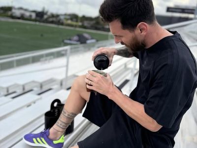 Lionel Messi Suka Minum Yerba Mate, Tehnya Dibawa Sampai ke Lapangan!