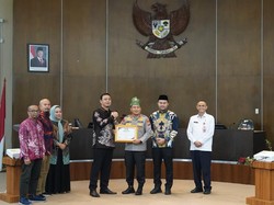 Polda Riau Raih 2 Award dari KI, Kapolda: Kado Istimewa HUT Bhayangkara