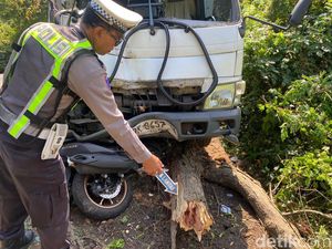 Gagal Nyalip, Mahasiswa Denpasar Tewas Ditabrak Truk di Jembrana