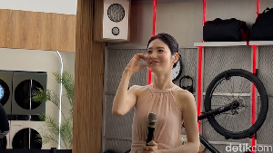 Senyum Shin Ye Eun Hangatkan Housewarming by LG di Jakarta
