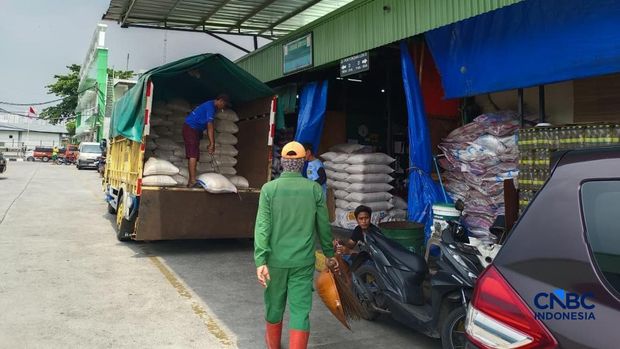 Suasana Pasar Induk Beras Cipinang (PIBC), Jakarta, Rabu (24/6/2026). (CNBC Indonesia/Martyasari Rizky)