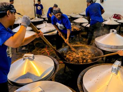 Tradisi Nasi Jangkrik Sunan Kudus Kembali Digelar