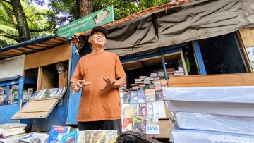 Kisah Wagino, 25 Tahun Jualan Buku di DU Kini Pasrah Digusur