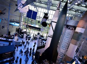 Wajah Baru Museum Udara dan Antariksa Smithsonian