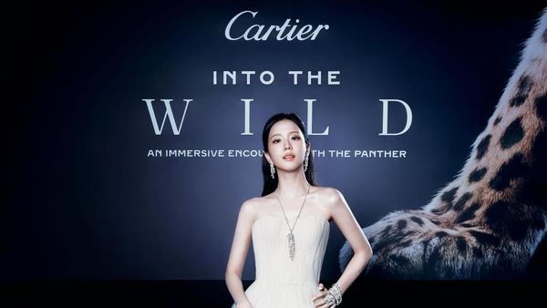 7 Gaya Jisoo BLACKPINK Bak Princess di Pameran Cartier