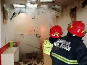 Toko Alat Kesehatan hingga Laundry di Bogor Kebakaran, Dipicu Gas Bocor