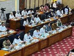 Menkes: Penghasilan Dokter Ada yang Miliaran, Ada Seperti Tukang Parkir