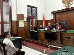 Samuel Dituntut 4 Tahun Bui di Kasus Pengusiran Nenek Elina