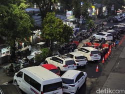 Parkir on the Street Diterapkan di Cawang, Masih Makan 2 Lajur Jalan