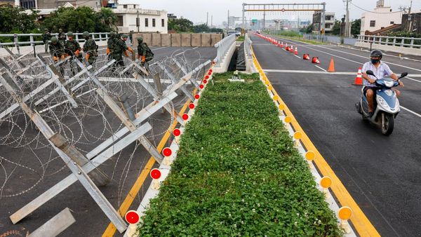 Taiwan Gelar Latihan Tempur, Kawat Berduri Dipasang di Sejumlah Titik Strategis
