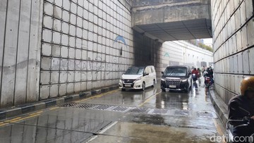 Kondisi Underpass Pasar Minggu yang Dikeluhkan Warga Bikin Pemotor Jatuh