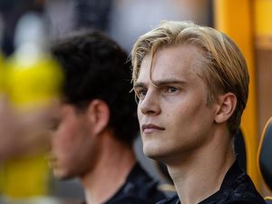 Foto Viral Pemain Swedia Lucas Bergvall, Visualnya Bak Pangeran Negeri Dongeng
