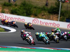 Moto3 Belanda 2026: Sempat Bersaing di Posisi Podium, Veda Crash