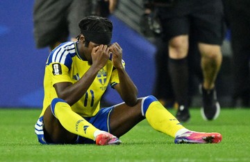 Elanga Sedih... eh Lupa Timnya Lolos ke 32 Besar Piala Dunia