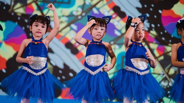 Beragam penampilan anak dan Bunda meriahkan acara Frisian Flag