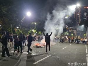 24 Orang Disebut Diamankan Saat Demo di Grahadi, Bagaimana Statusnya?